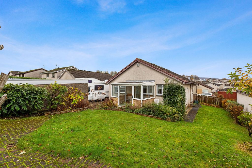 Property photo 2 of 20