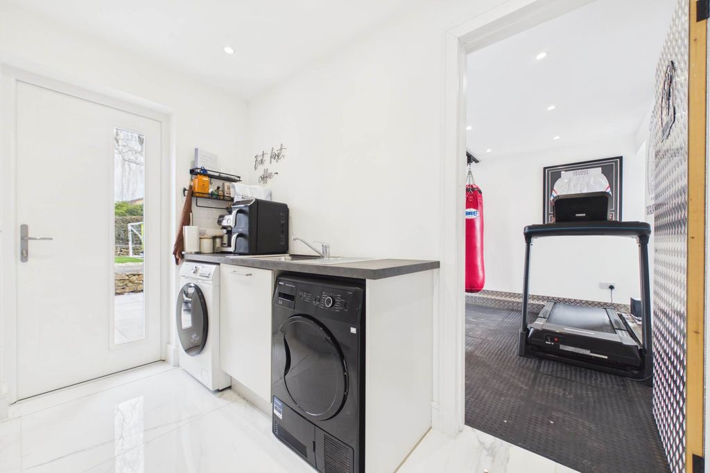 Additional image 17 of 5 bed detached house for saleClyde Street, Carluke ML8