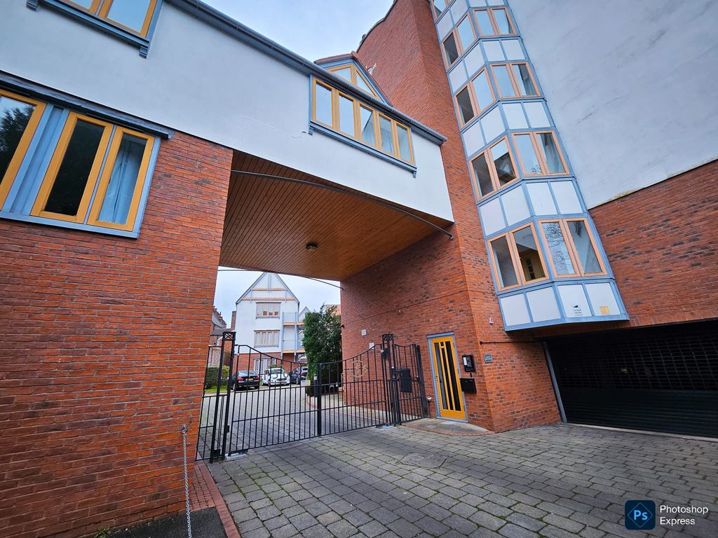 Property photo 2 of 3 Exterior