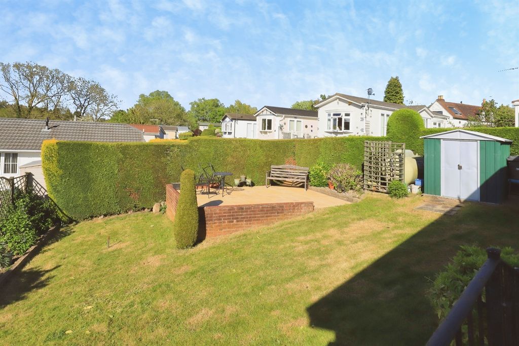 Property photo 3 of 17