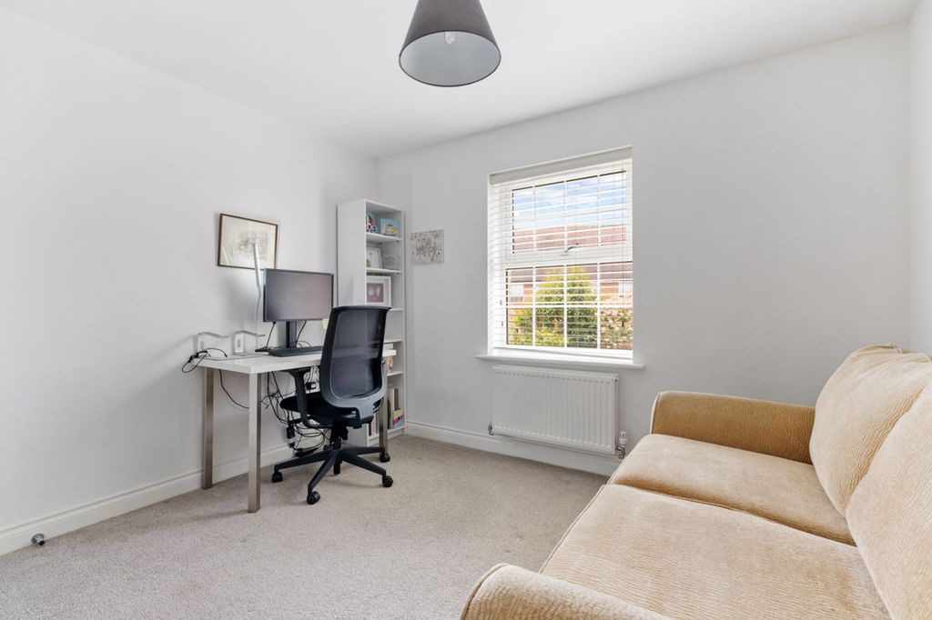 Additional image 17 of 4 bed detached house for saleLeachman Way, Petersfield GU31
