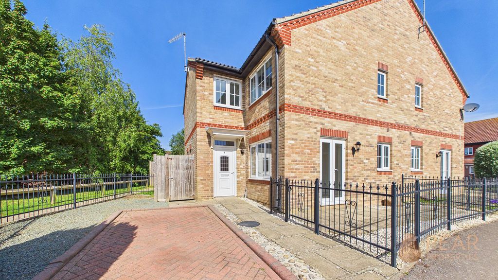 Property photo 1 of 11