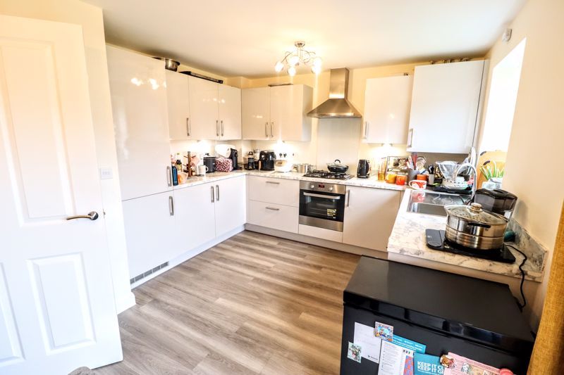 Property photo 3 of 12 Kitchen