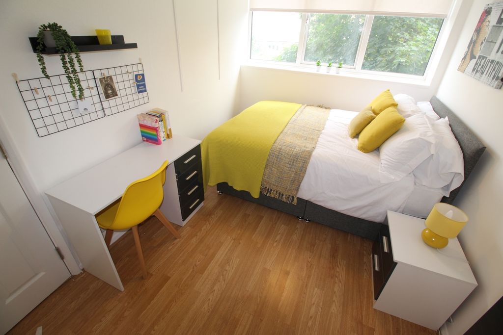 Property photo 2 of 3 5. Bedroom 2 (002) (1)