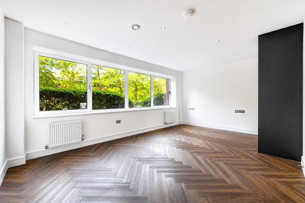 Property photo 3 of 15 773Be492-7Bb3-4A81-82F1-Fe918F844Fa2.Png