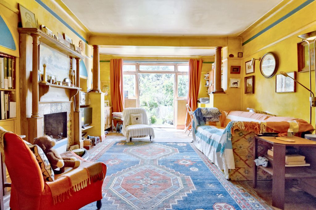 Property photo 3 of 17