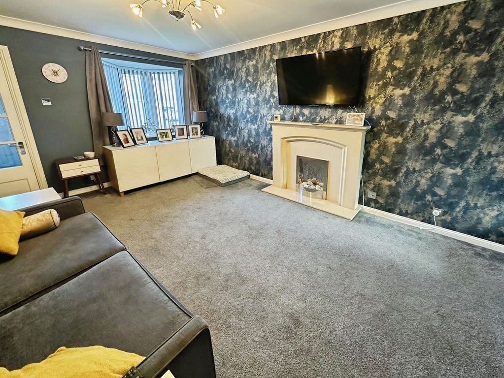 Property photo 2 of 12 Photo 11