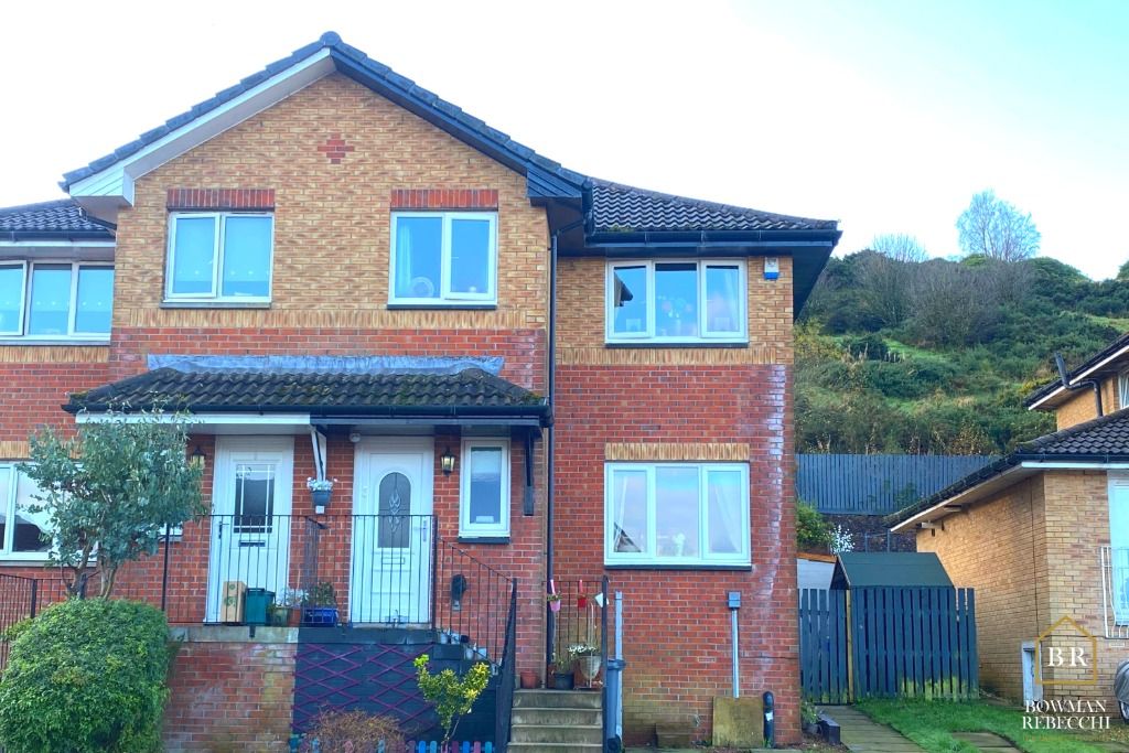3 bed semi-detached house for sale Cornhaddock