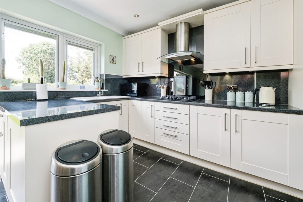 Property photo 2 of 26 Pbox-Img.Jpg