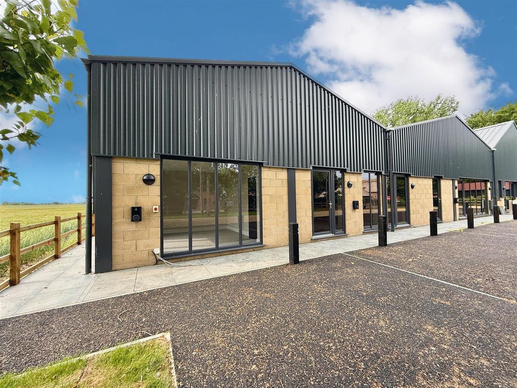 Property photo 1 of 26 Front Aspect