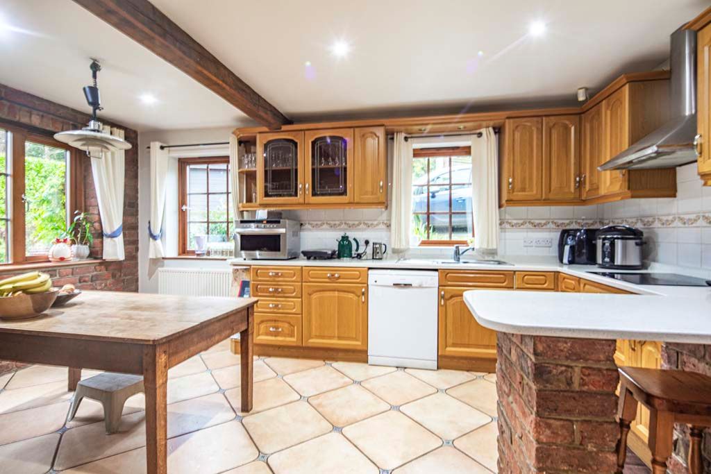 Property photo 2 of 22