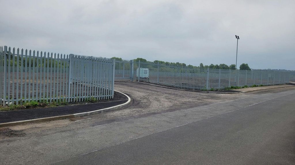 Property photo 3 of 8 Image 2