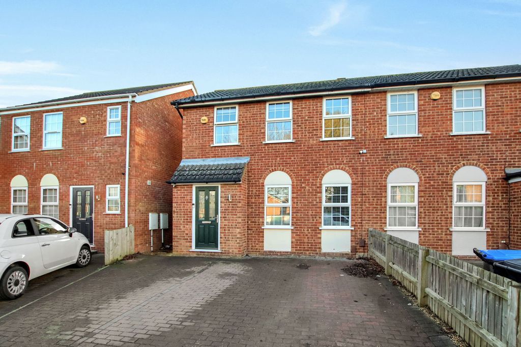 Property photo 1 of 26