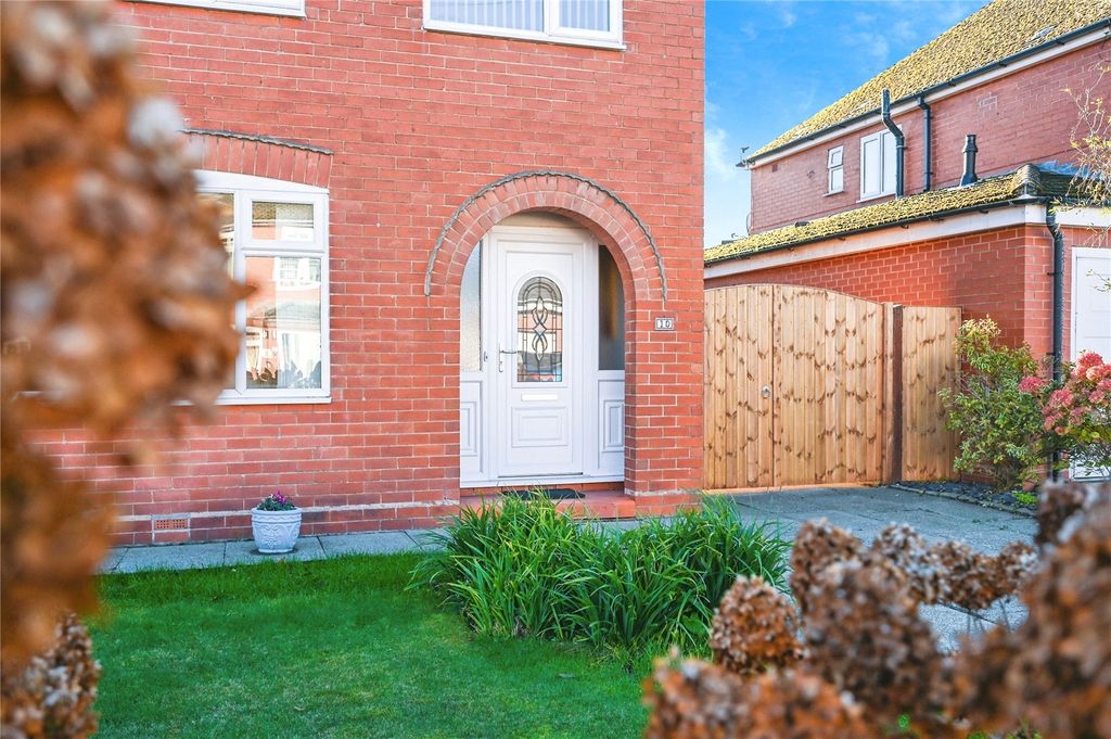 Property photo 2 of 23 Front