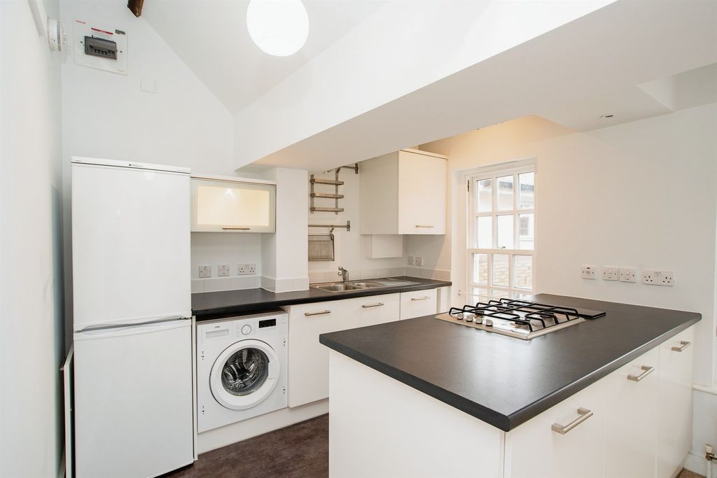 Property photo 3 of 9 Image