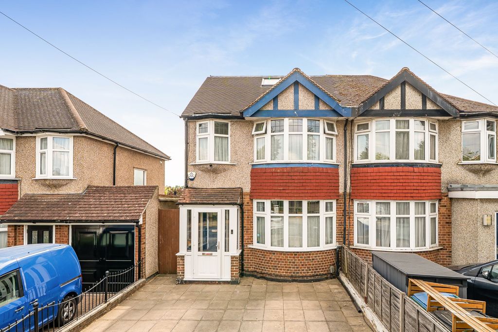 Property photo 1 of 17