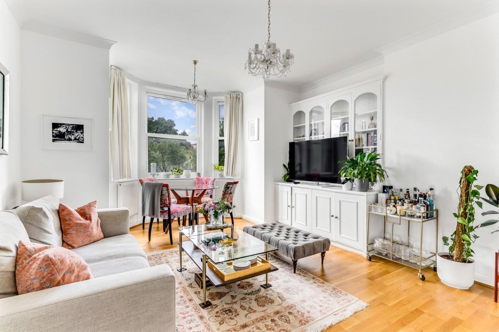 Property photo 1 of 10 Picture No. 12