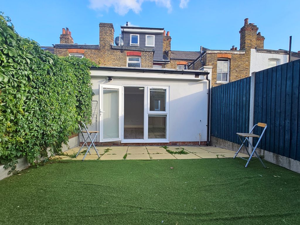 Property photo 3 of 11