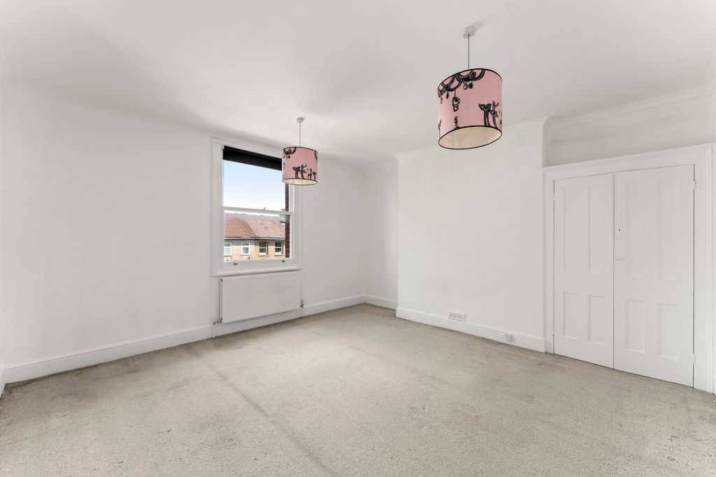 Property photo 1 of 8 1