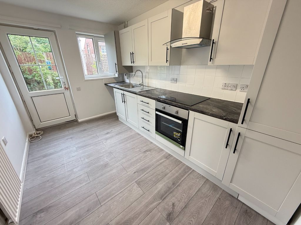 Property photo 2 of 7 5208162