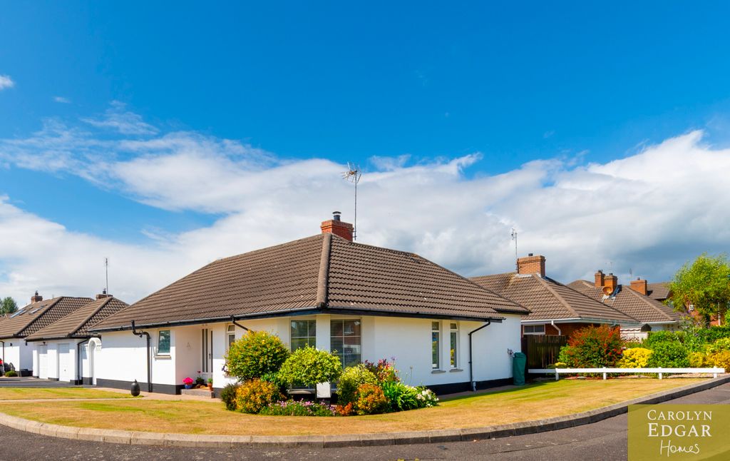 Property photo 2 of 43 011