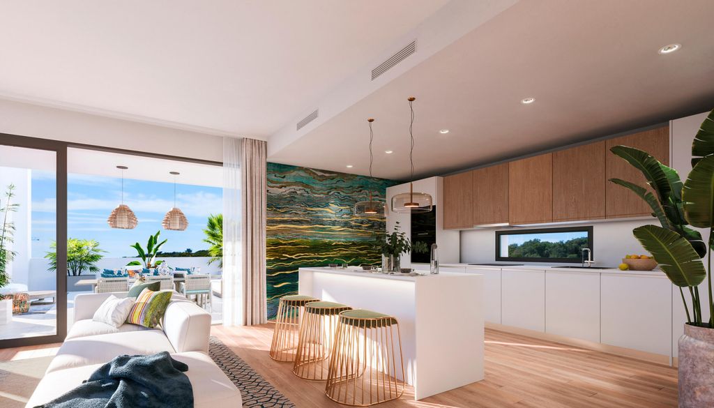 Property photo 3 of 12 Photo 2