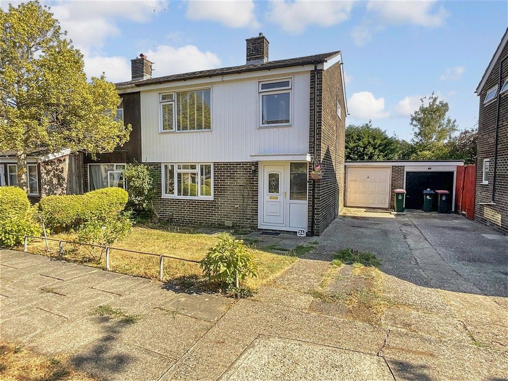 Property photo 1 of 10 Front