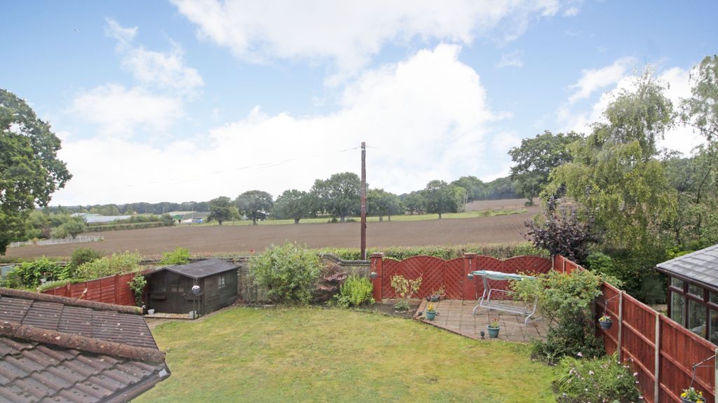 Property photo 2 of 33