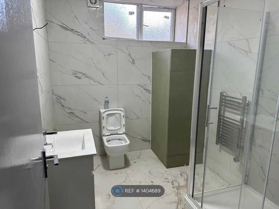 Property photo 1 of 2