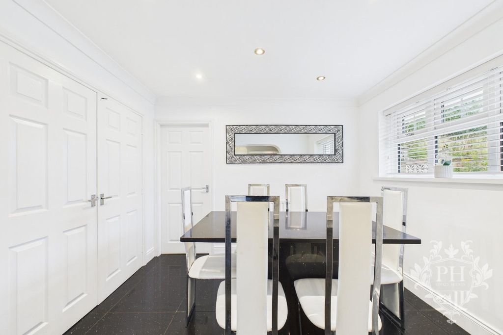 Property photo 3 of 19 Cam02002G0-Pr0185-Still005.Jpg