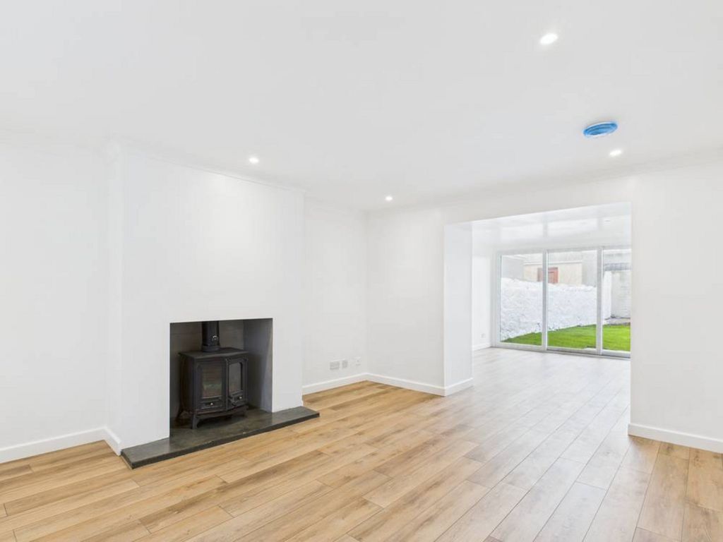 Property photo 3 of 30