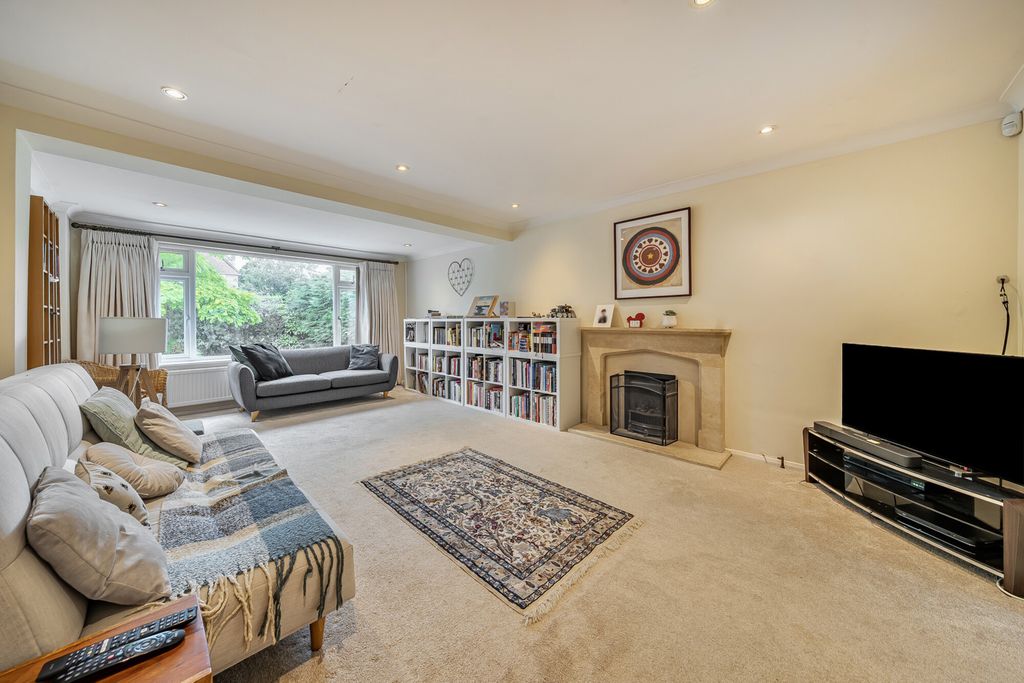 Property photo 2 of 24 1356198-15-68cc1B...