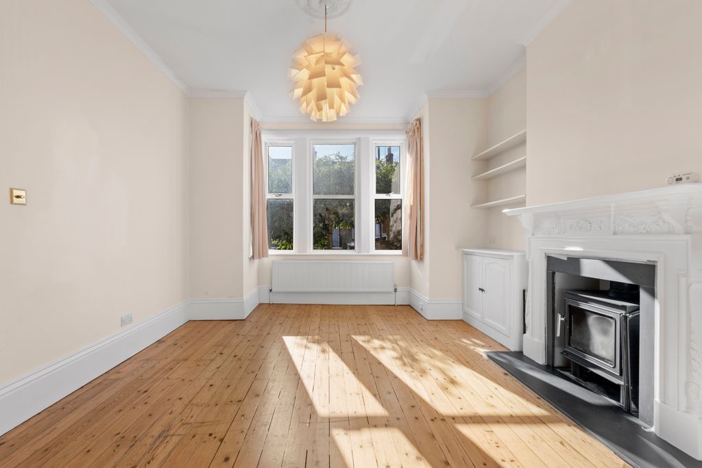 Property photo 1 of 29