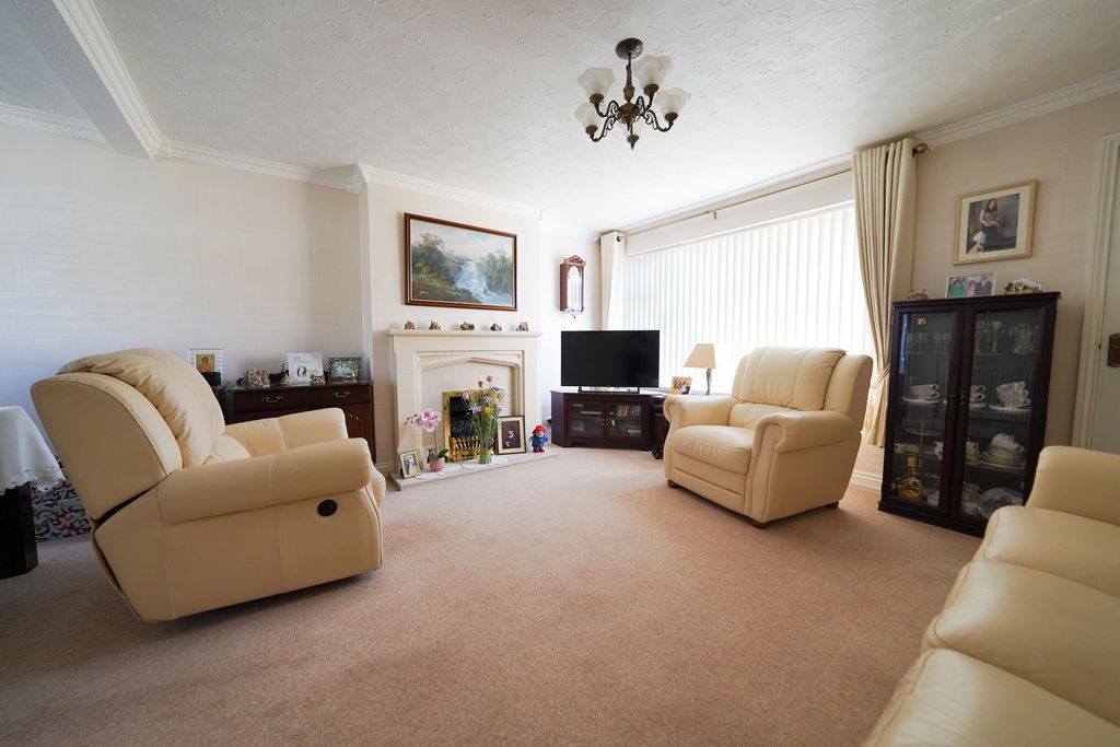 Property photo 2 of 16 Dsc01016