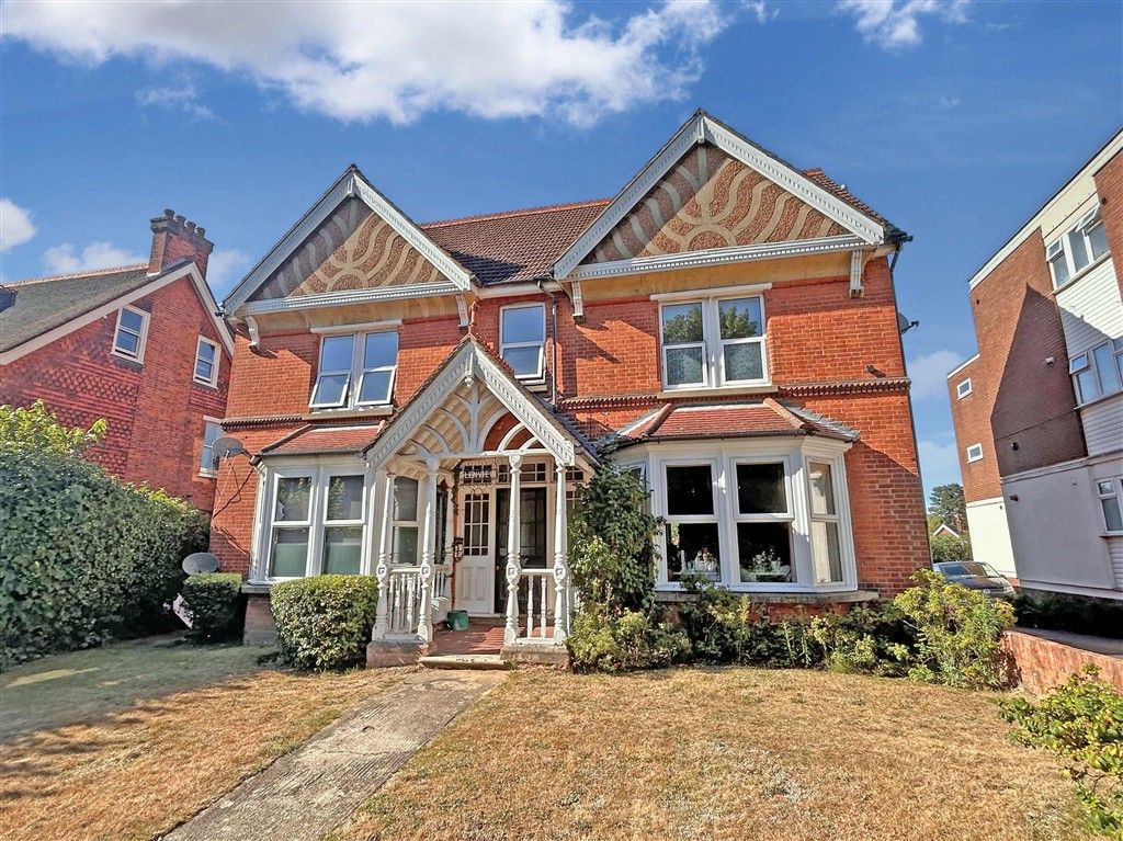 Property photo 1 of 6