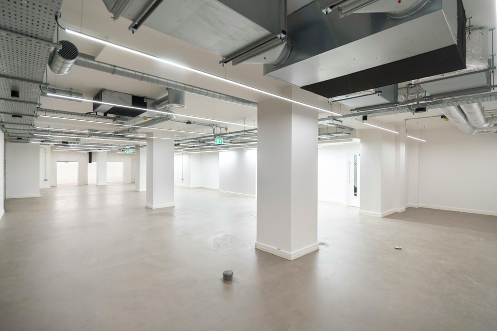 Property photo 3 of 14 9 Carlisle Street - 9.Jpg