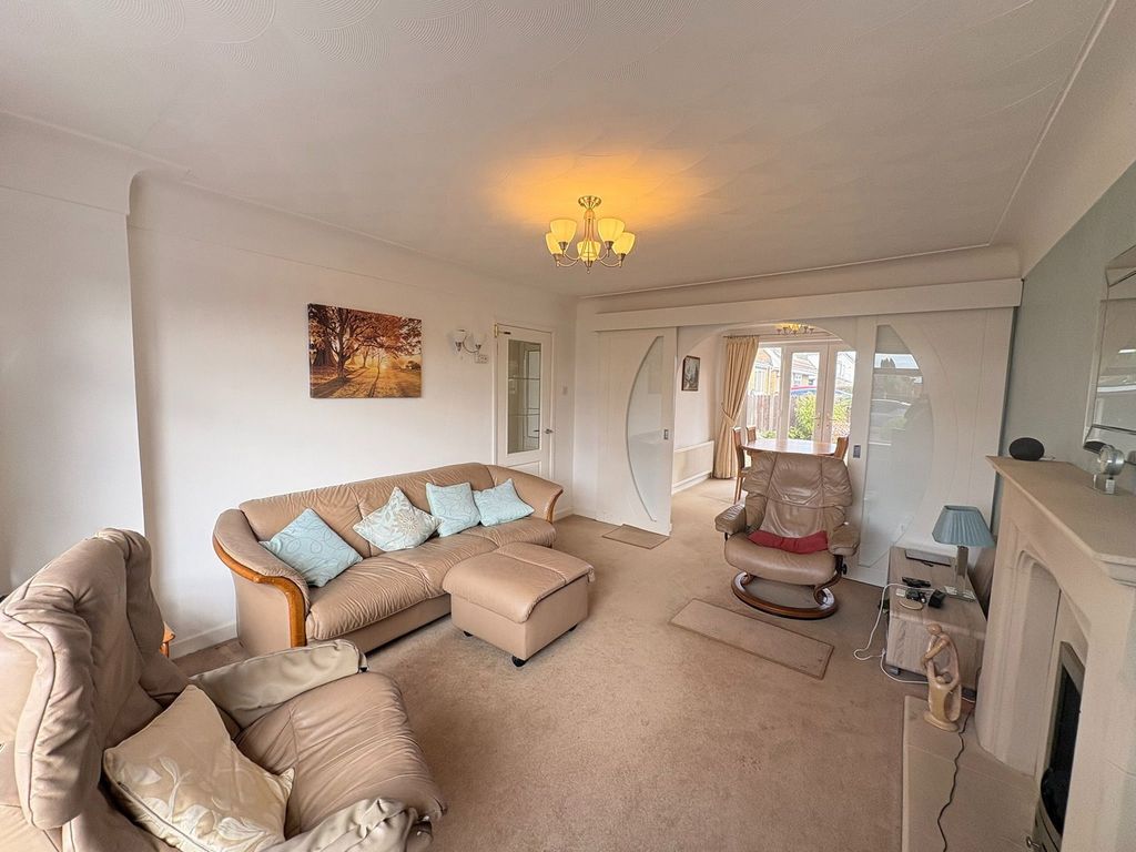 Property photo 2 of 36