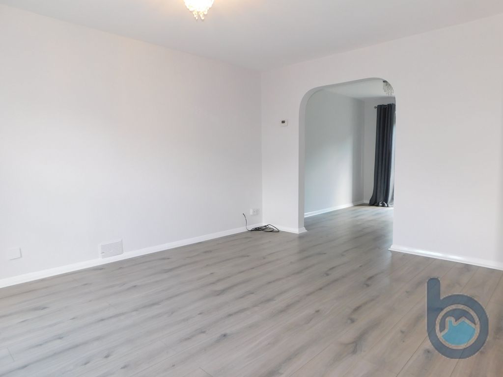 Property photo 2 of 30