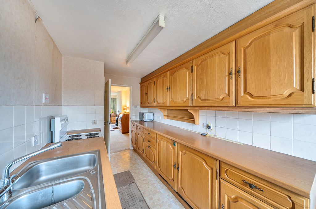 Property photo 3 of 11 1419174-10-699c7c...
