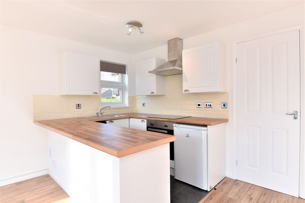 Property photo 2 of 6 2