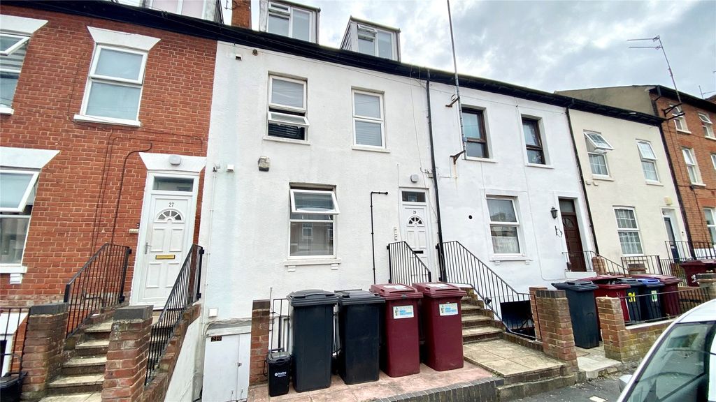 Property photo 1 of 5 Building