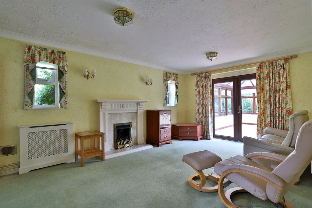 Property photo 3 of 24 Picture No. 02