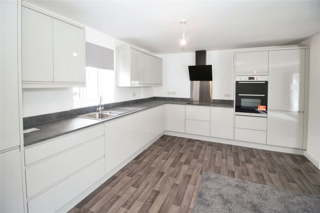 Property photo 2 of 10 Picture No. 09
