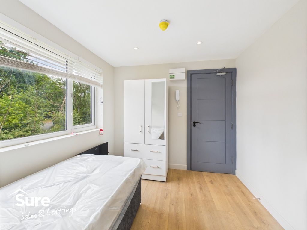 Property photo 3 of 10 4332073