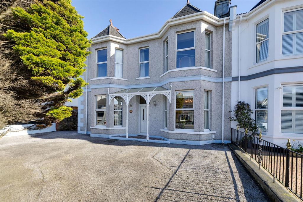 Property photo 1 of 29 Front Exterior