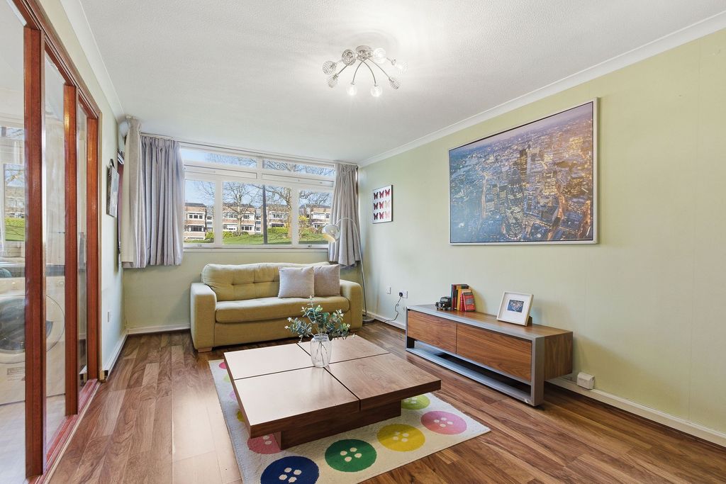 Property photo 2 of 18