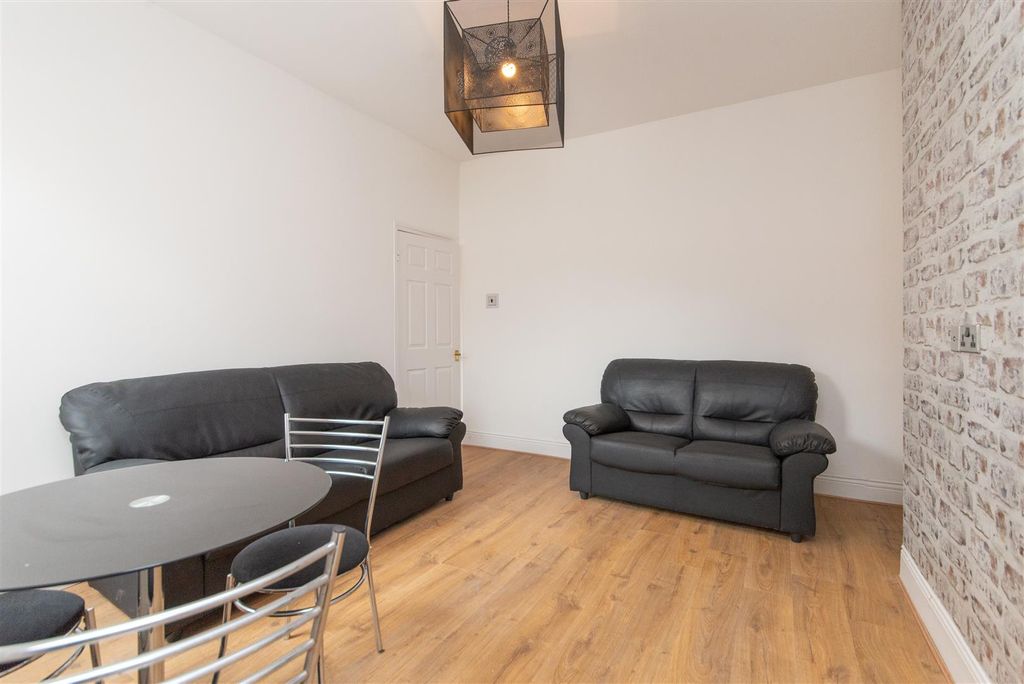 Additional image 7 of 6 bed flat for saleBayswater Road, Jesmond, Newcastle Upon Tyne NE2