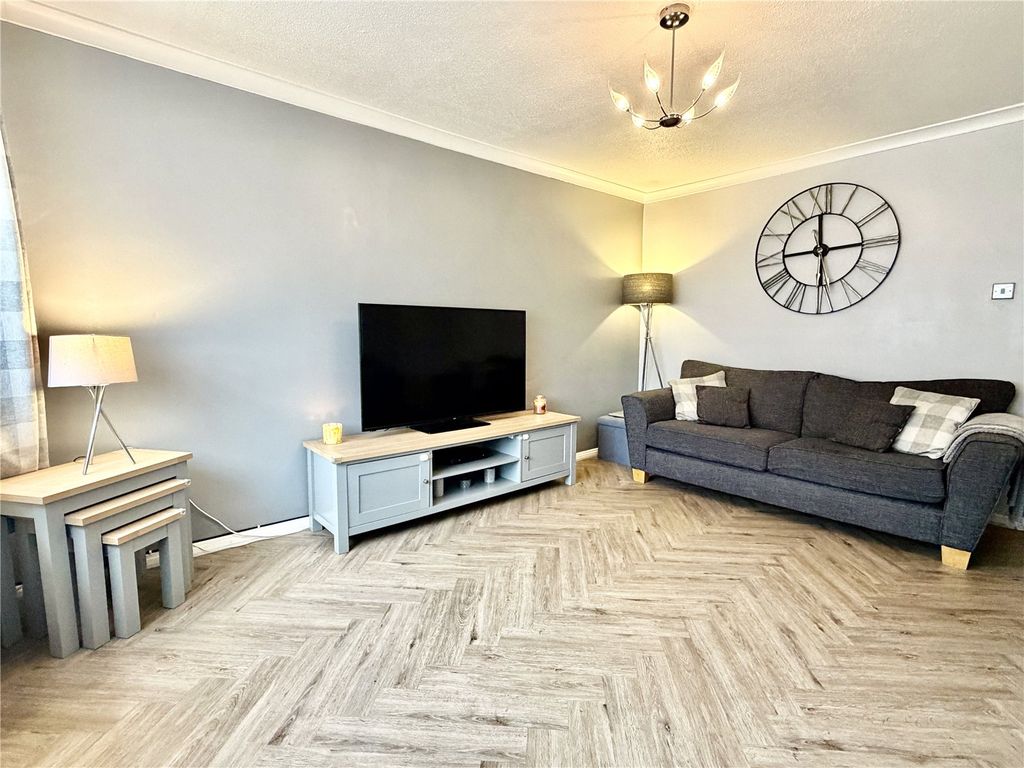 Property photo 2 of 17 Picture No. 04
