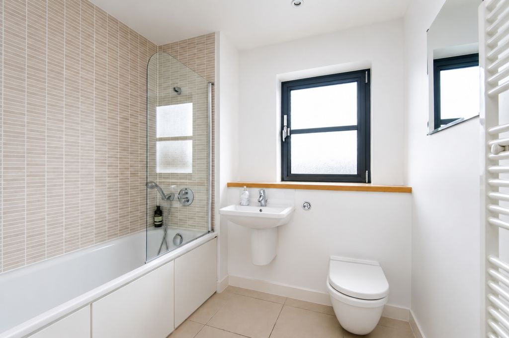 Property photo 3 of 5 8Dbb826F-73d7-42Ea-Aa24-537946Ecc8d7