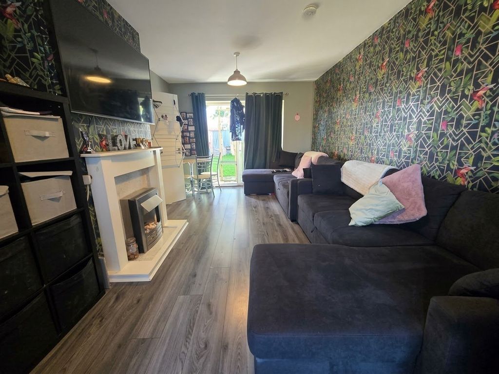 Property photo 2 of 13 Lounge/Dining Room